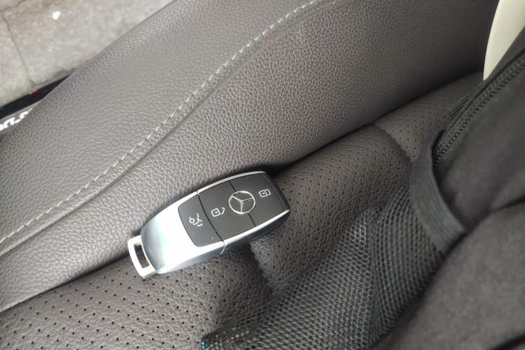 Used Mercedes-Benz GLE 2023 GLE 350 4MATIC Stylish Model Vehicle Key