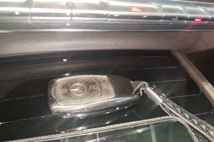 Used Mercedes-Benz GLE 2023 GLE 350 4MATIC Stylish Model Vehicle Key