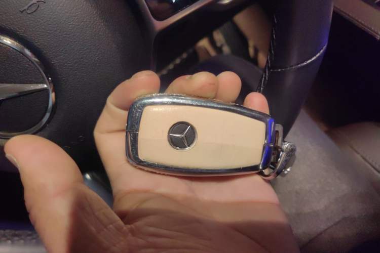Used Mercedes-Benz GLE 2023 GLE 350 4MATIC Stylish Model Vehicle Key