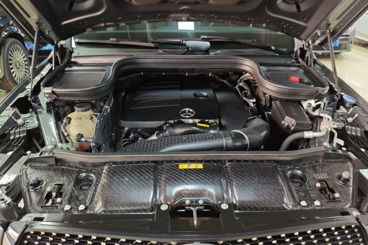 Used Mercedes-Benz GLE 2023 GLE 350 4MATIC Stylish Model Engine Bay