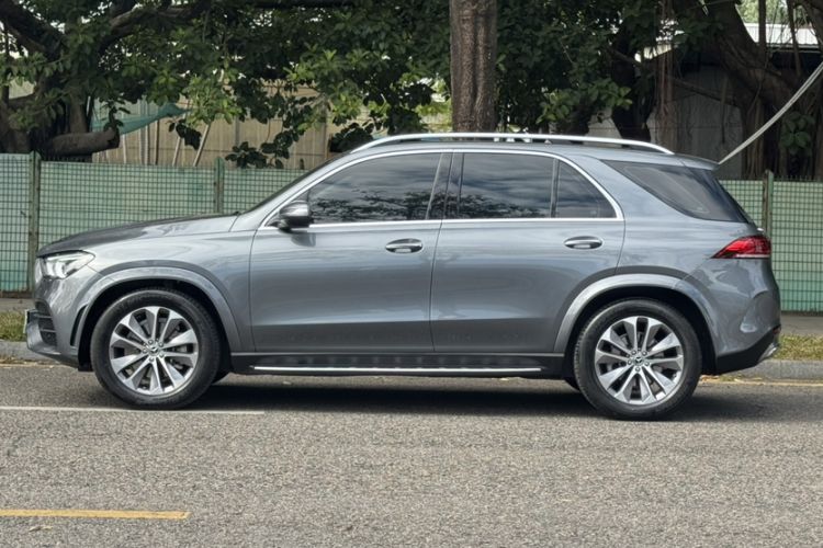Used Mercedes-Benz GLE 2023 GLE 350 4MATIC Stylish Model Exterior 2