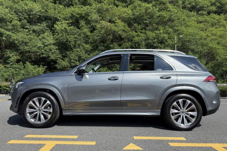 Used Mercedes-Benz GLE 2023 GLE 350 4MATIC Stylish Model Exterior 6