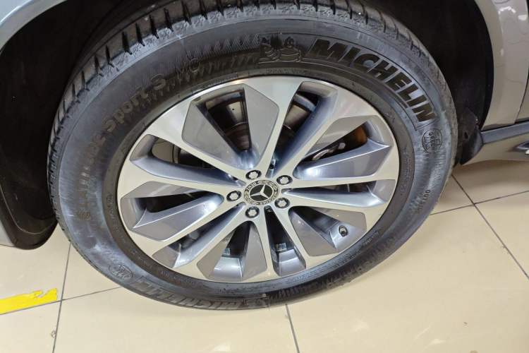 Used Mercedes-Benz GLE 2023 GLE 350 4MATIC Stylish Model Exterior 8