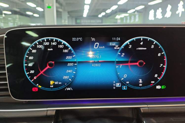 Used Mercedes-Benz GLE 2023 GLE 350 4MATIC Stylish Model Instrument Cluster