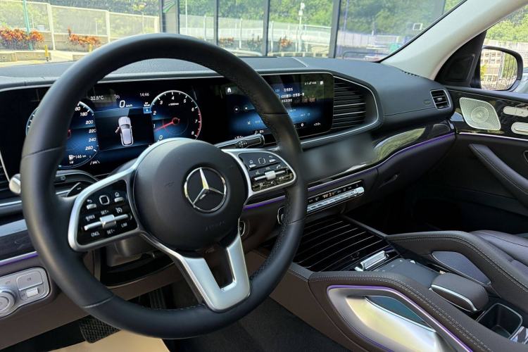 Used Mercedes-Benz GLE 2023 GLE 350 4MATIC Stylish Model Interior 6