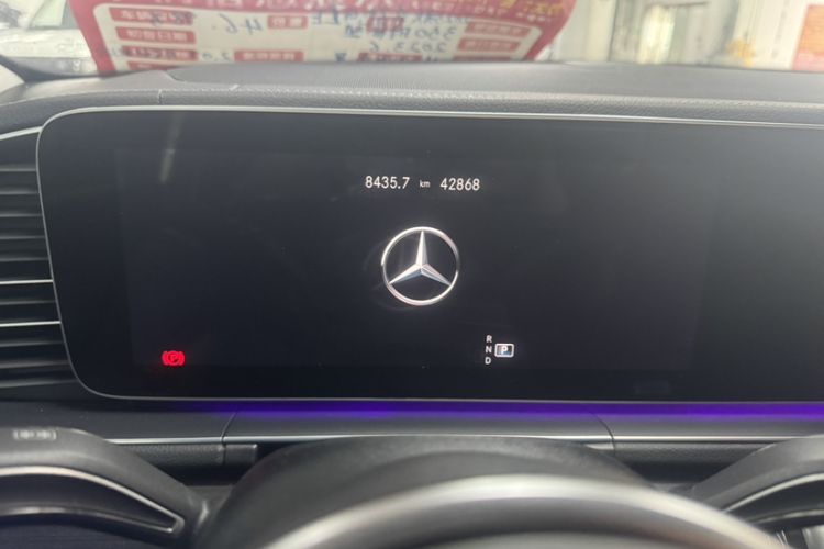 Used Mercedes-Benz GLE 2023 GLE 350 4MATIC Stylish Model Odometer Close Up