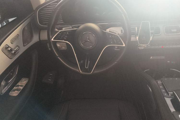 Used Mercedes-Benz GLE 2023 GLE 450 4MATIC Coupe SUV Fashion Model Steering Wheel