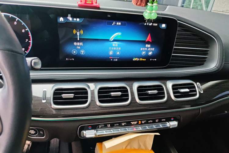 Used Mercedes-Benz GLE 2023 GLE 350 4MATIC Stylish Model Audio And AC Panel