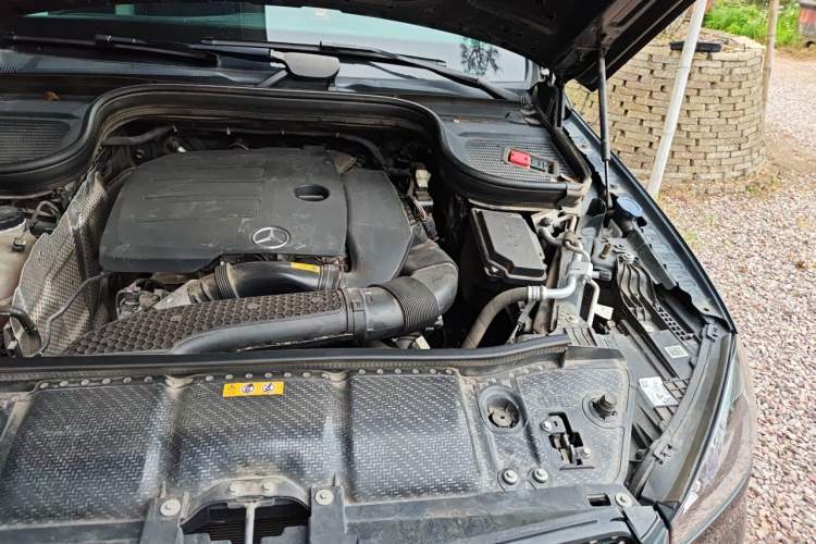 Used Mercedes-Benz GLE 2023 GLE 350 4MATIC Stylish Model Engine Bay Left