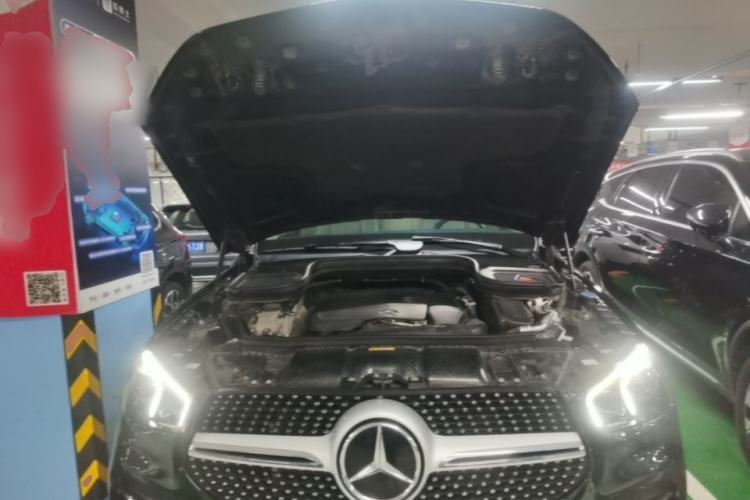 Used Mercedes-Benz GLE 2023 GLE 350 4MATIC Stylish Model Engine Bay