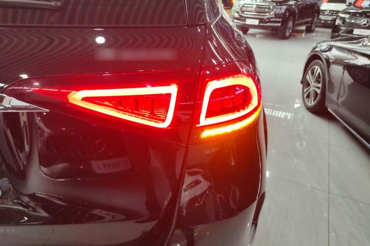 Used Mercedes-Benz GLE 2023 GLE 450 4MATIC Stylish Model Exterior 6