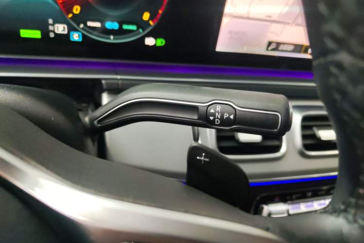Used Mercedes-Benz GLE 2023 GLE 450 4MATIC Stylish Model Gear Lever