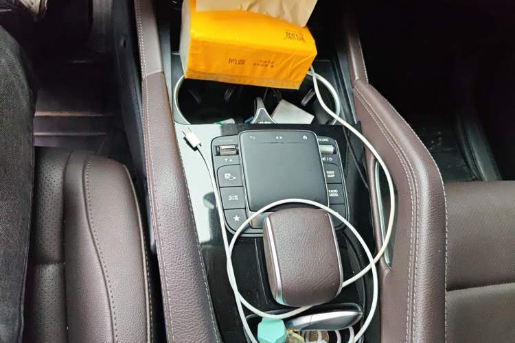 Used Mercedes-Benz GLE 2023 GLE 350 4MATIC Stylish Model Gear Lever