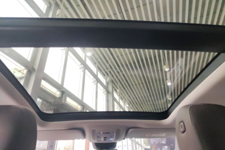 Used Mercedes-Benz GLE 2023 GLE 450 4MATIC Stylish Model Headliner