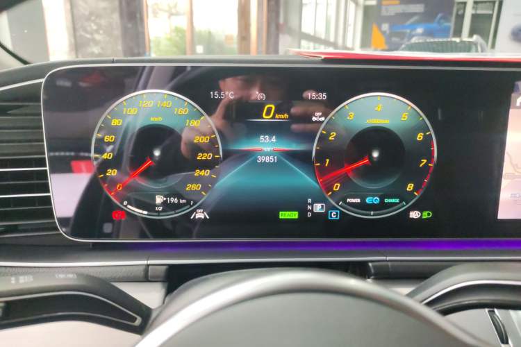 Used Mercedes-Benz GLE 2023 GLE 450 4MATIC Stylish Model Instrument Cluster