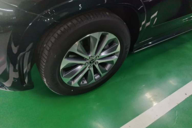 Used Mercedes-Benz GLE 2023 GLE 350 4MATIC Stylish Model Left Front Wheel Hub
