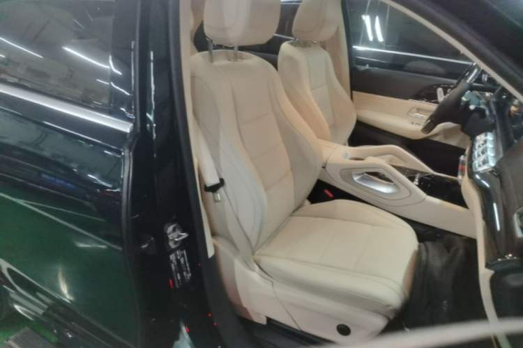 Used Mercedes-Benz GLE 2023 GLE 350 4MATIC Stylish Model Right Front Seat