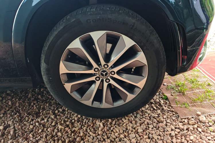 Used Mercedes-Benz GLE 2023 GLE 350 4MATIC Stylish Model Right Front Wheel Hub