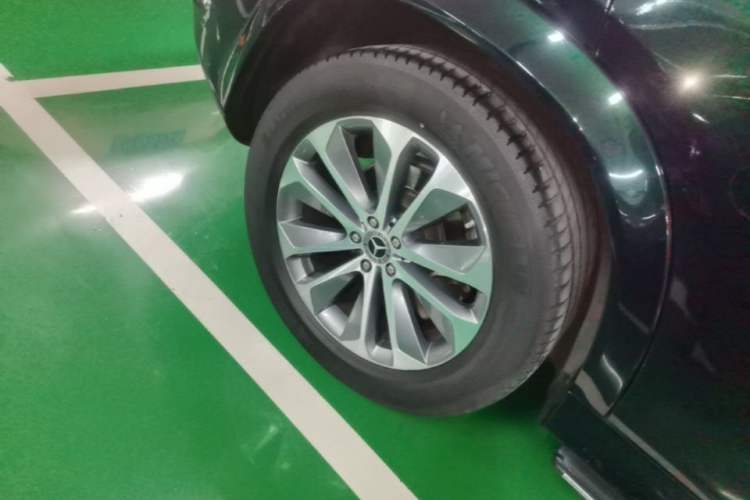Used Mercedes-Benz GLE 2023 GLE 350 4MATIC Stylish Model Right Rear Wheel Hub