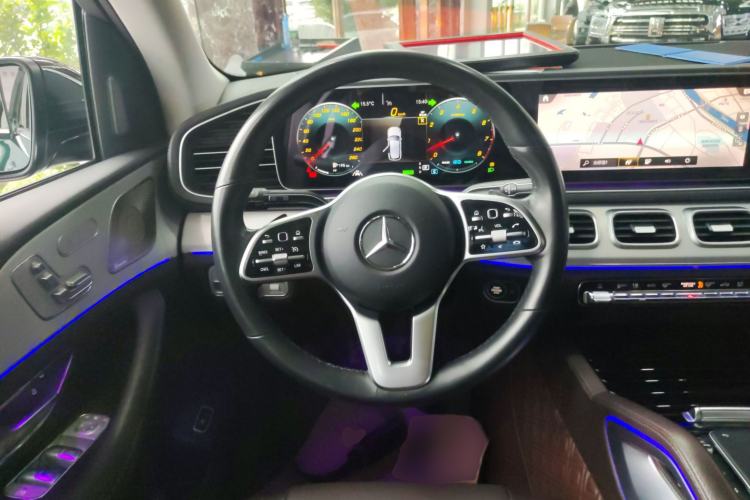 Used Mercedes-Benz GLE 2023 GLE 450 4MATIC Stylish Model Steering Wheel