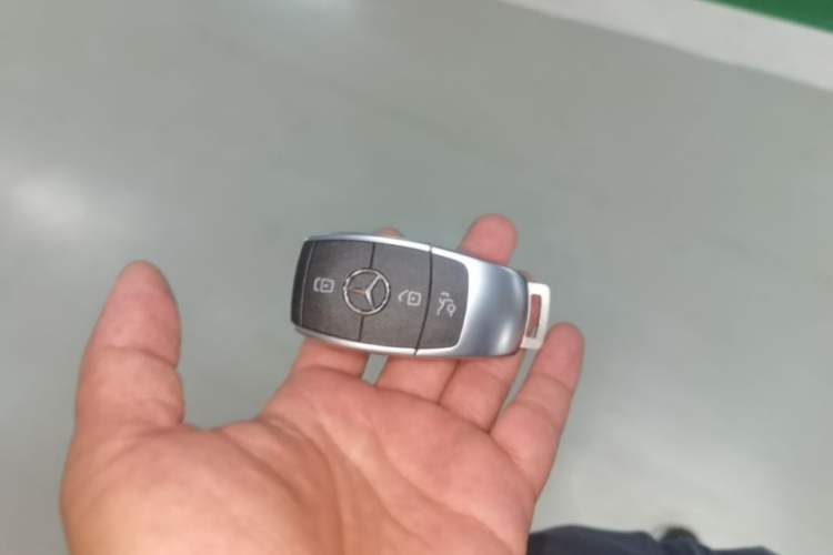 Used Mercedes-Benz GLE 2023 GLE 350 4MATIC Stylish Model Vehicle Key