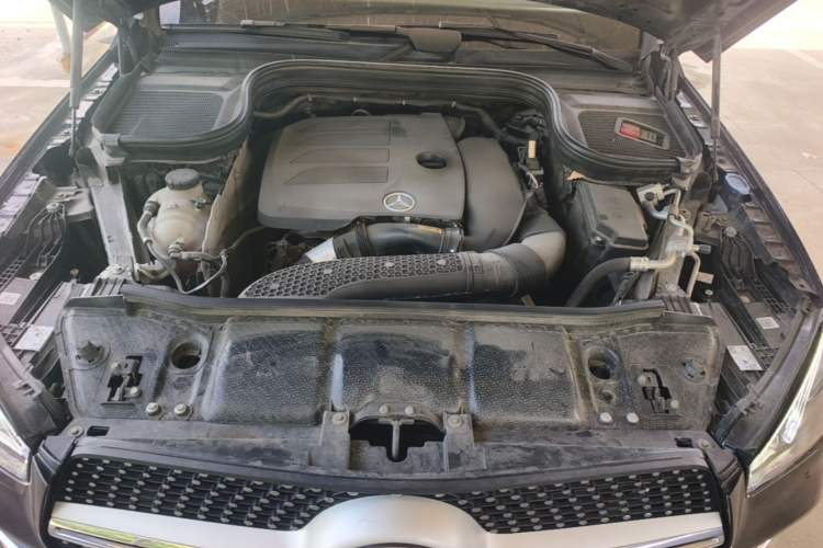Used Mercedes-Benz GLE 2023 GLE 350 4MATIC Stylish Model Engine Bay