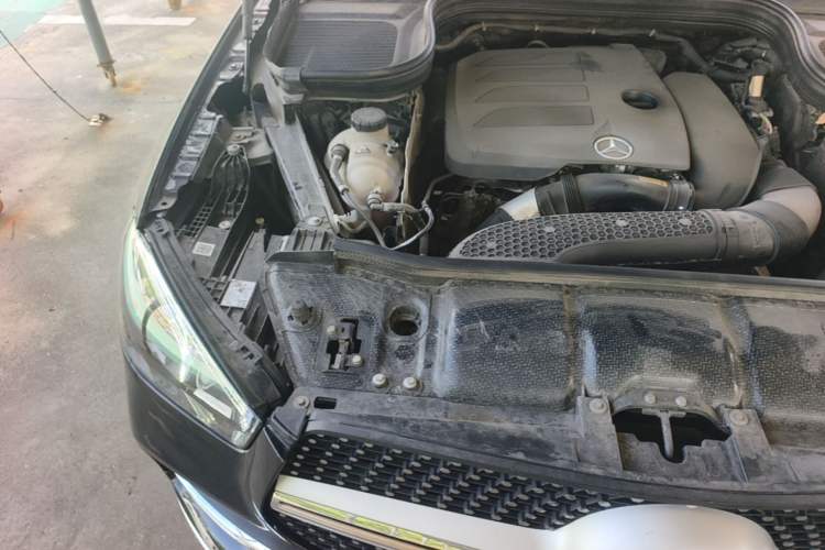 Used Mercedes-Benz GLE 2023 GLE 350 4MATIC Stylish Model Engine Bay Right