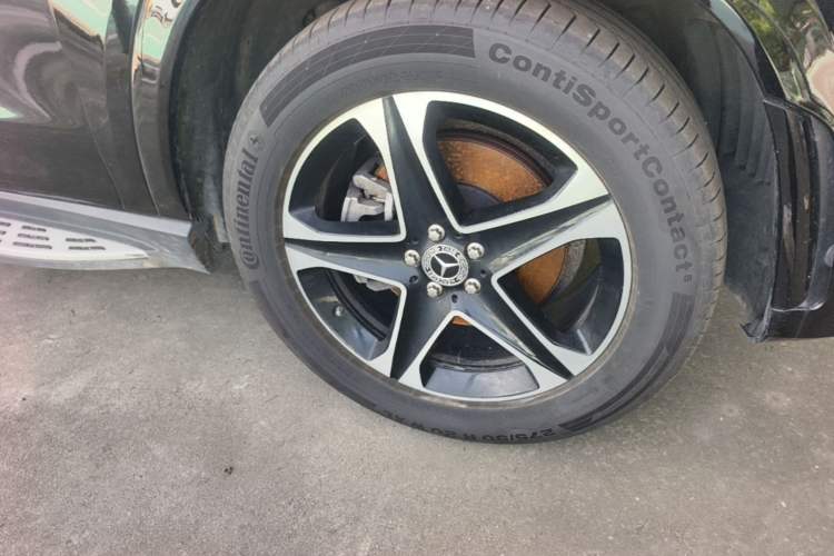 Used Mercedes-Benz GLE 2023 GLE 350 4MATIC Stylish Model Right Front Wheel Hub