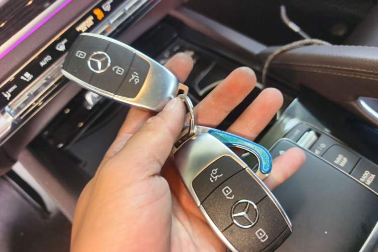 Used Mercedes-Benz GLE 2023 GLE 350 4MATIC Stylish Model Vehicle Key