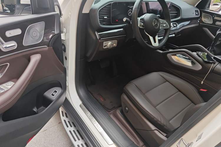 Used Mercedes-Benz GLE 2023 GLE 350 4MATIC Stylish Model Driver Seat