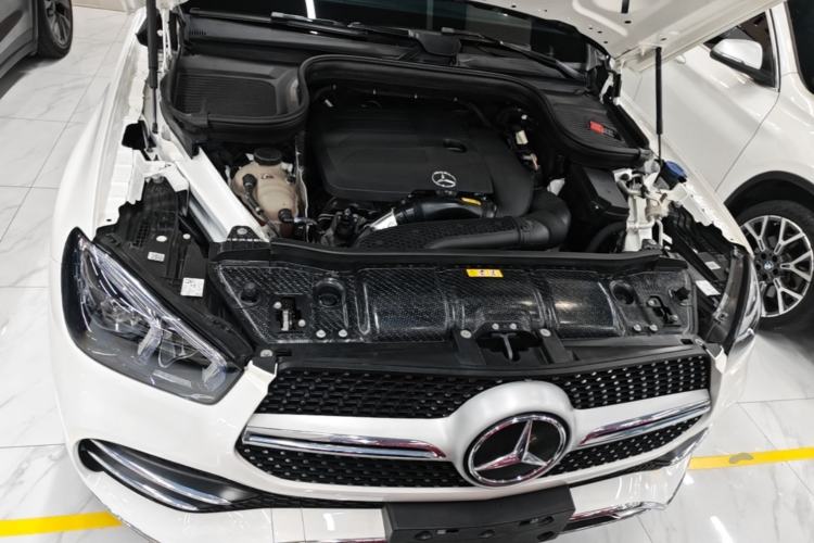Used Mercedes-Benz GLE 2023 GLE 350 4MATIC Stylish Model Engine Bay