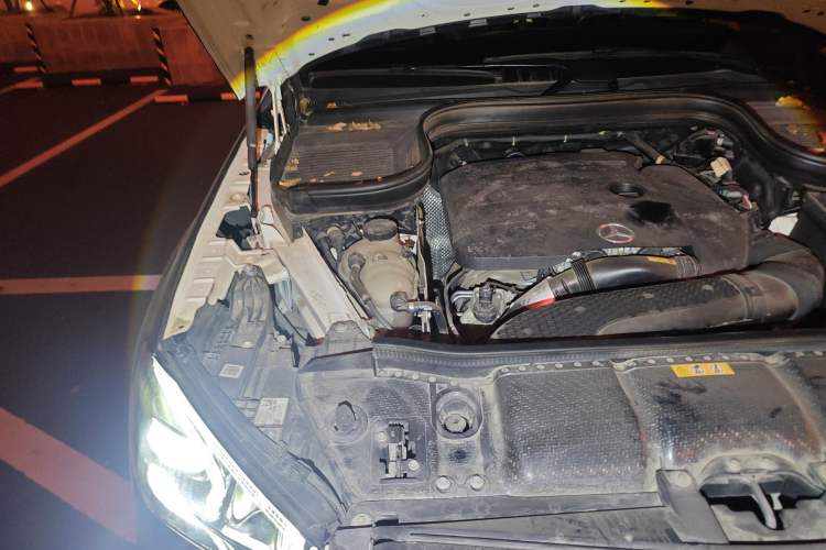 Used Mercedes-Benz GLE 2023 GLE 350 4MATIC Coupe SUV Luxury Model Engine Bay Right
