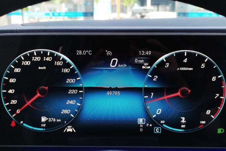 Used Mercedes-Benz GLE 2023 GLE 350 4MATIC Stylish Model Instrument Cluster