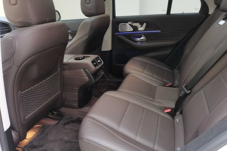 Used Mercedes-Benz GLE 2023 GLE 350 4MATIC Stylish Model Interior 2