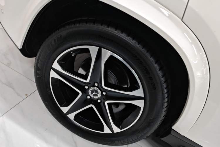 Used Mercedes-Benz GLE 2023 GLE 350 4MATIC Stylish Model Right Rear Wheel Hub