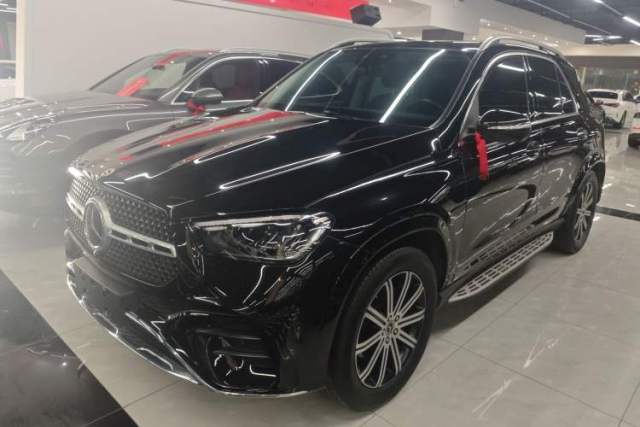 Ojetý Mercedes-Benz GLE 2024 Refreshed GLE 350 4MATIC Stylish Edition