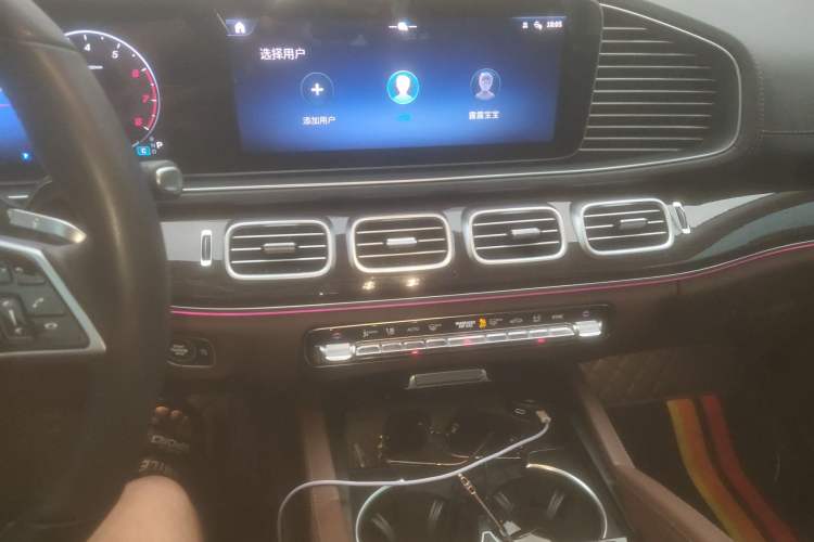 Used Mercedes-Benz GLE 2024 GLE 350 4MATIC Stylish Model Audio And AC Panel