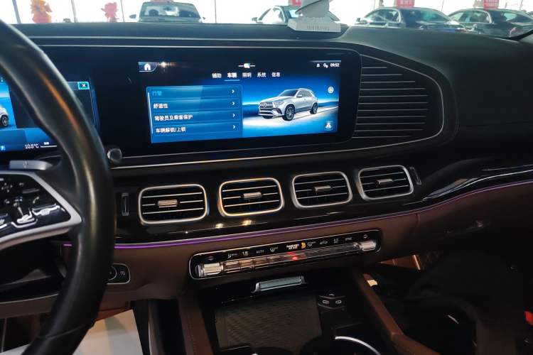 Used Mercedes-Benz GLE 2024 GLE 350 4MATIC Stylish Model Audio And AC Panel