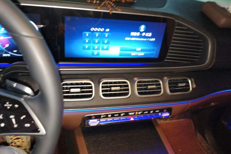 Used Mercedes-Benz GLE 2024 GLE 450 4MATIC Luxury Model Audio And AC Panel