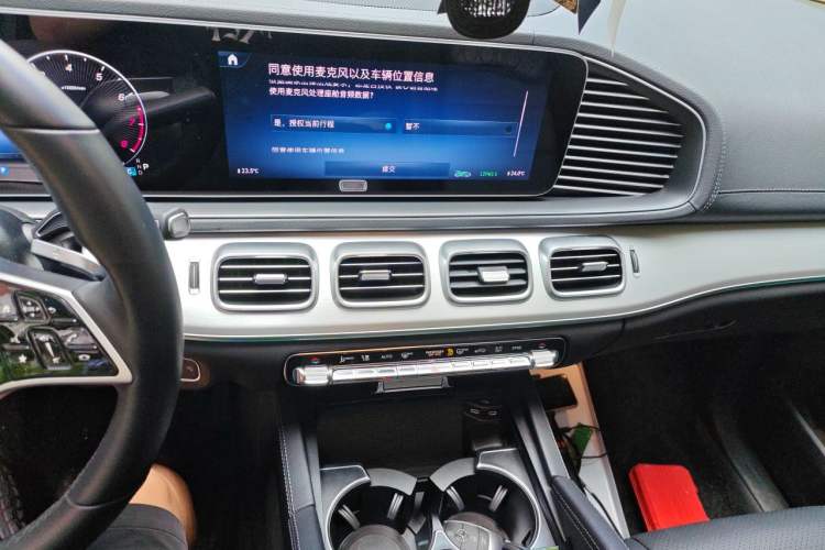 Used Mercedes-Benz GLE 2024 GLE 350 4MATIC Dynamic Edition Audio And AC Panel