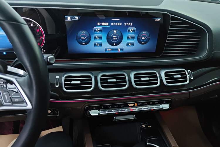 Used Mercedes-Benz GLE 2024 GLE 350 4MATIC Stylish Model Audio And AC Panel