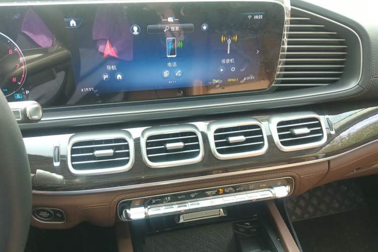 Used Mercedes-Benz GLE 2024 GLE 350 4MATIC Stylish Model Audio And AC Panel