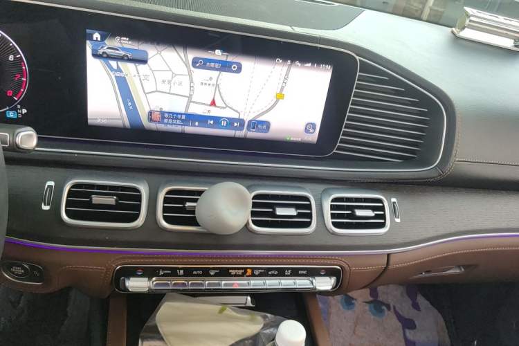 Used Mercedes-Benz GLE 2024 GLE 450 4MATIC Luxury Model Audio And AC Panel