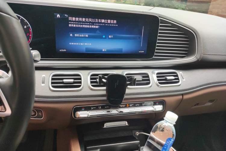 Used Mercedes-Benz GLE 2024 GLE 450 4MATIC Luxury Model Audio And AC Panel