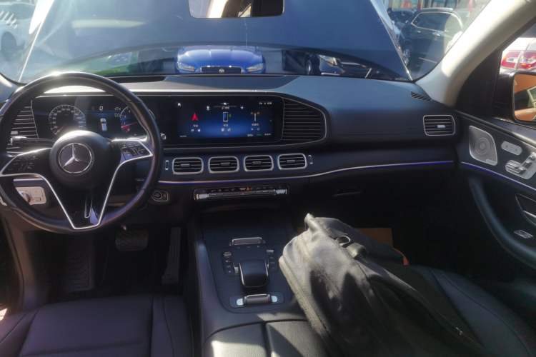 Used Mercedes-Benz GLE 2024 GLE 450 4MATIC Luxury Model Audio And AC Panel