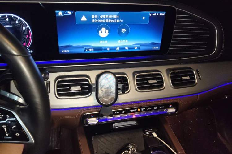 Used Mercedes-Benz GLE 2024 GLE 350 4MATIC Dynamic Edition Audio And AC Panel