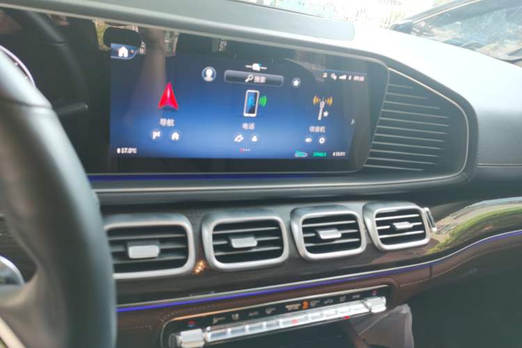 Used Mercedes-Benz GLE 2024 GLE 350 4MATIC Stylish Model Audio And AC Panel