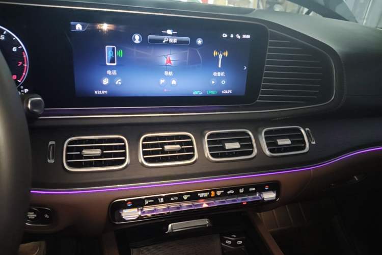 Used Mercedes-Benz GLE 2024 GLE 450 4MATIC Luxury Model Audio And AC Panel