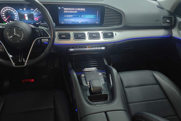 Used Mercedes-Benz GLE 2024 GLE 450 4MATIC AMG Line Audio And AC Panel