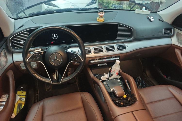 Used Mercedes-Benz GLE 2024 GLE 450 4MATIC AMG Line Center Console